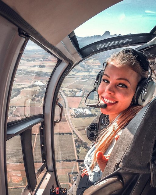 Dünyanın en seksi pilotu Malin Rydqvist - Resim: 4