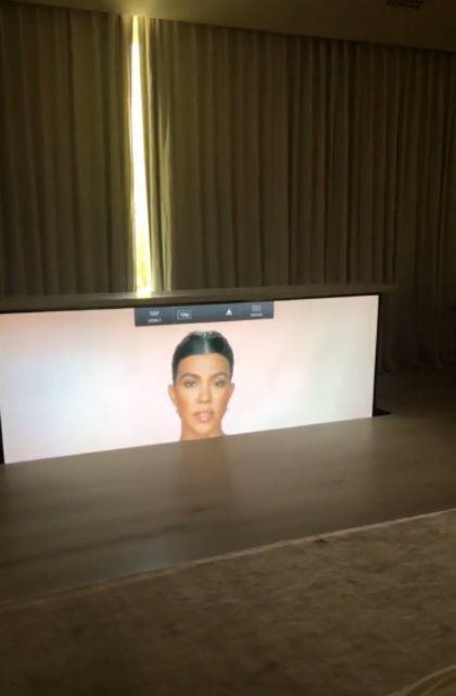 Kim Kardashian yatak odasındaki ilginç düzeneği böyle gösterdi - Resim: 2