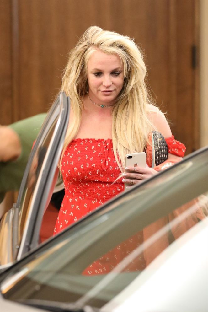 Britney Spears tedavi sonrası ilk kez görüntülendi - Resim: 2