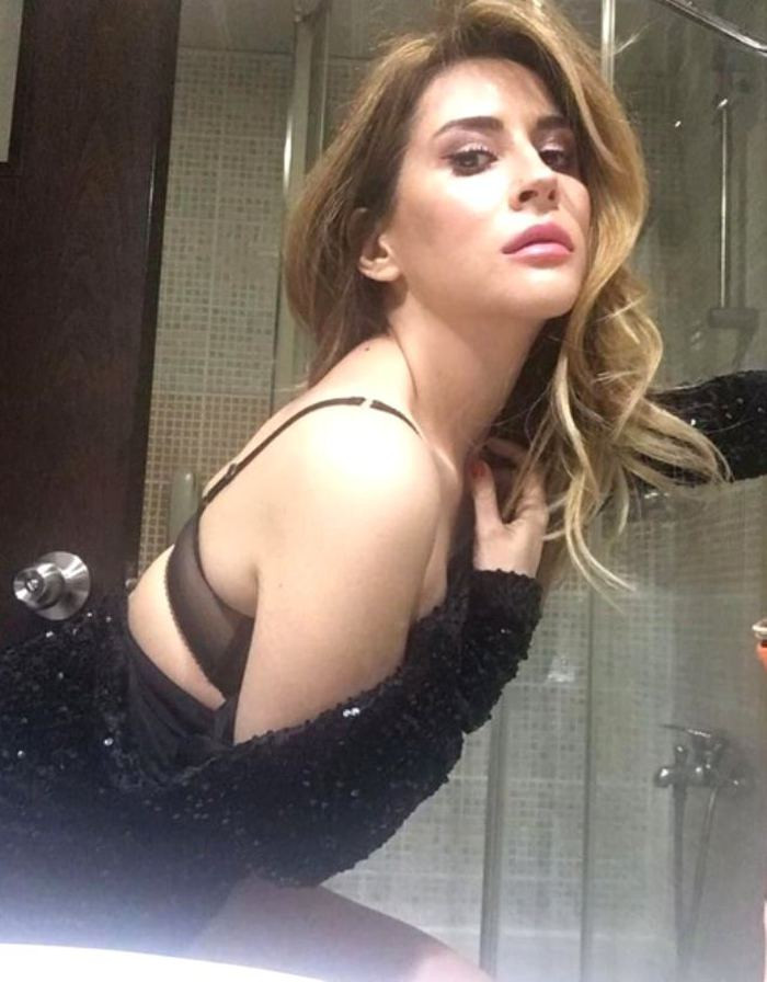 Hesabı hacklenen seksi şarkıcı Aynur Aydın kimdir? - Resim: 3