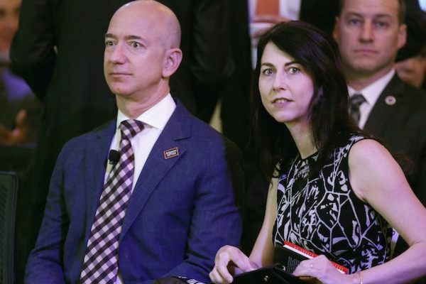 Amazon'un sahibi Jeff Bezos boşanacağı eşine tarihi nafaka ödeyecek - Resim: 1