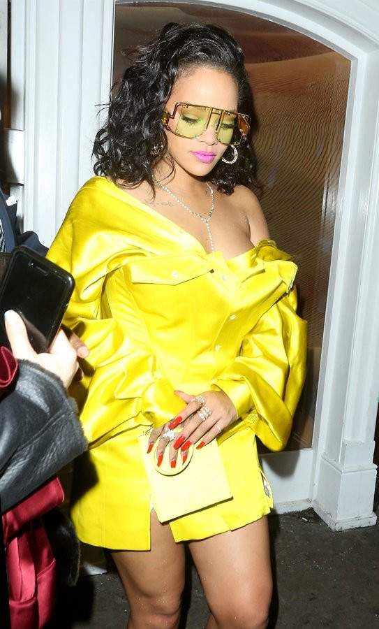 Rihanna hamile mi? - Resim: 2