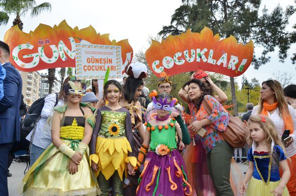 Adana 7. Uluslararası Portakal Çiçeği Karnavalı başladı - Resim: 3