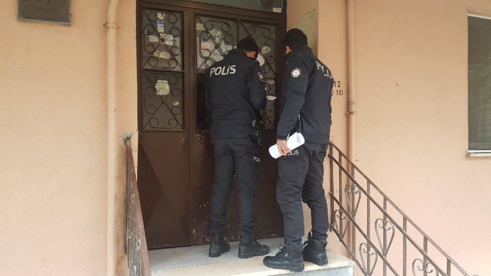 Polis Büyükçekmece’de kapı kapı seçmen kontrolü yapıyor - Resim: 3