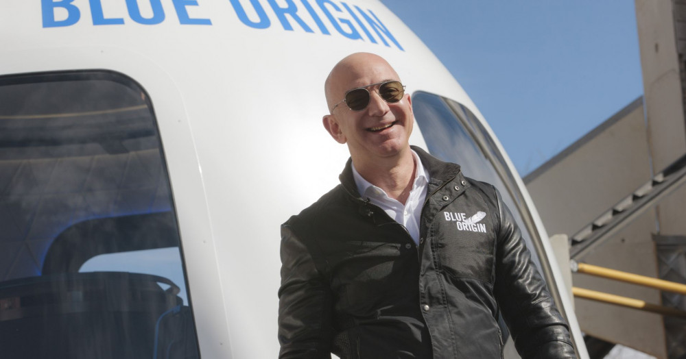 Amazon'un sahibi Jeff Bezos yeni uzay aracı Blue Moon'u ve hayalindeki uzay yaşamını tanıttı - Resim: 2