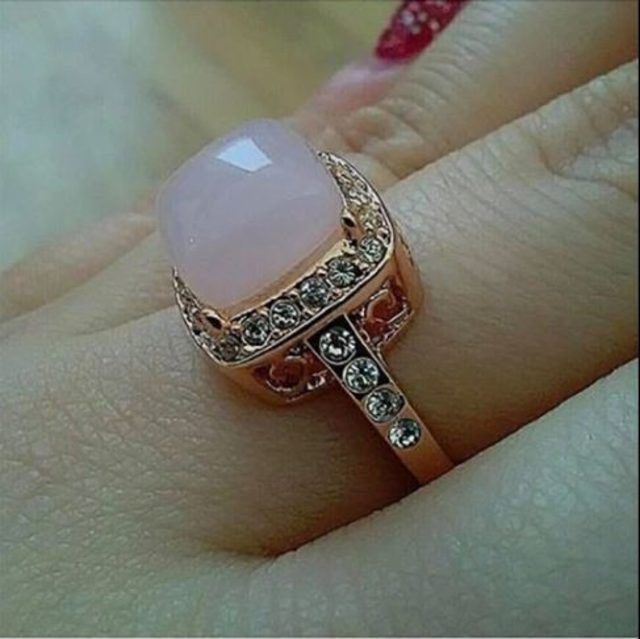 Yüzüğünü öyle bir şeye benzettiler ki! Görenler sosyal medyada rezil etti - Resim: 3