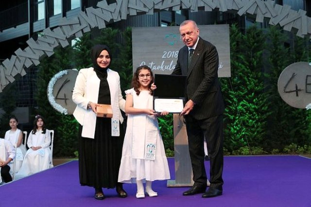 Erdoğan torunu Emine Mahinur Albayrak'ın mezuniyet törenine katıldı - Resim: 4