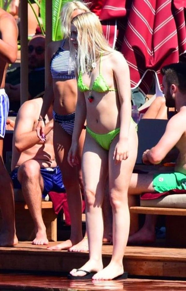 Aleyna Tilki kilo eleştirilerine inat bikinili pozlara devam ediyor! - Resim: 2