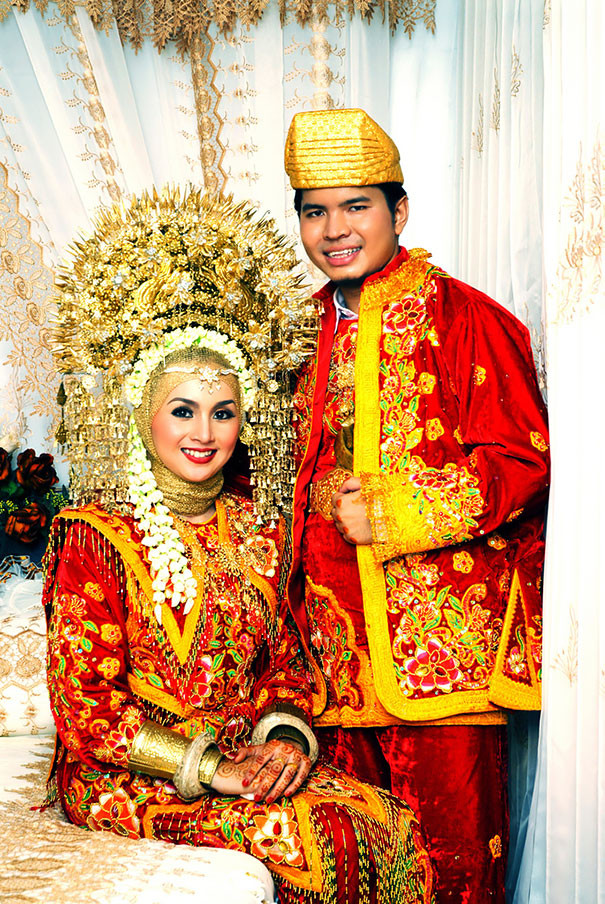 Farklı ülkelerden geleneksel düğün kıyafetleri göz kamaştırıyor - Resim: 2