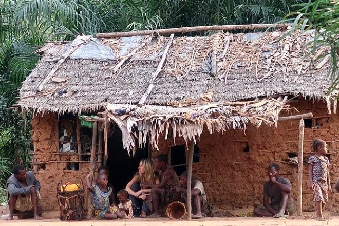 Pygmy kabilesinin kadınları ağaç kabuklarıyla kürtaj oluyor - Resim: 3