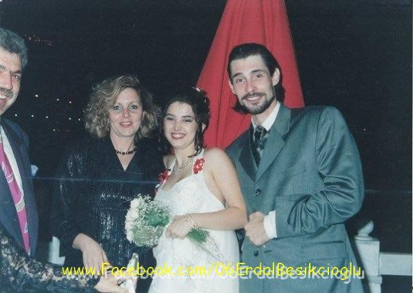 Erdal Beşikçioğlu'nun gerçek ailesi ve evlilik hikayesi! - Resim: 2