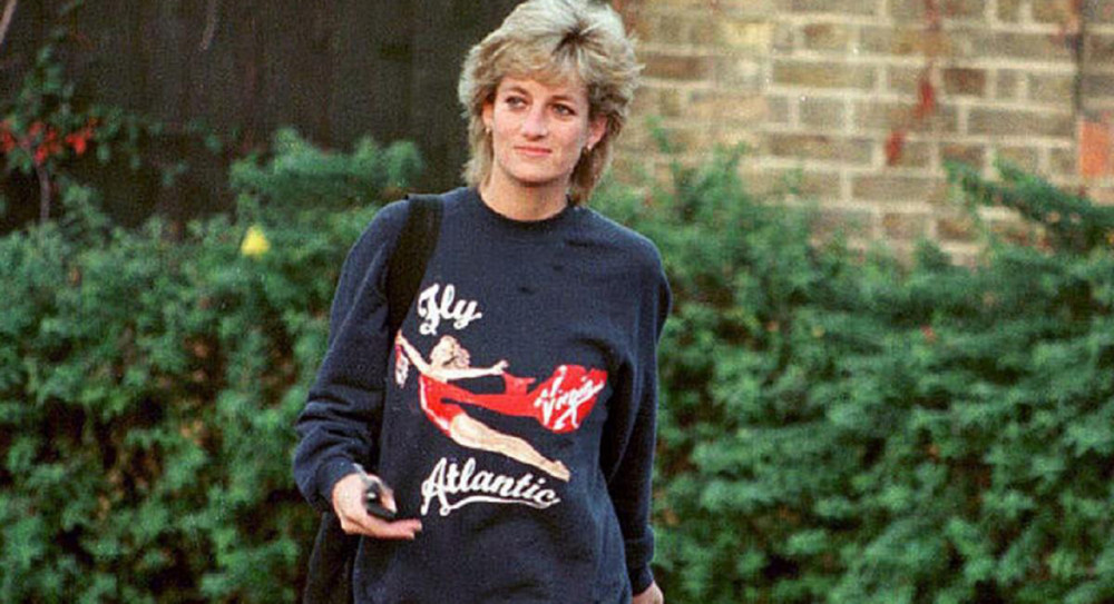 Lady Diana'nın ikonik sweatshirt'ü açık artırmaya çıktı! - Resim: 4