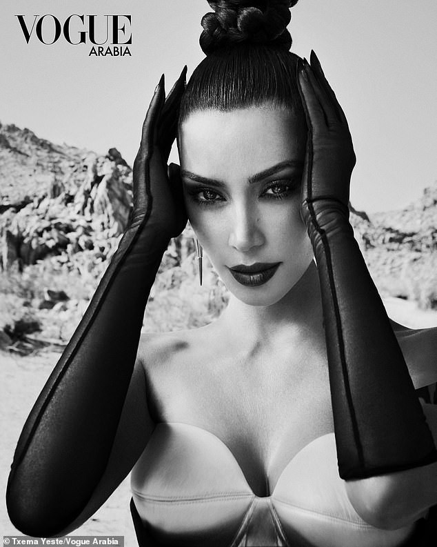 Kim Kardashian Vogue Arabistan'ın kapak kızı oldu - Resim: 4