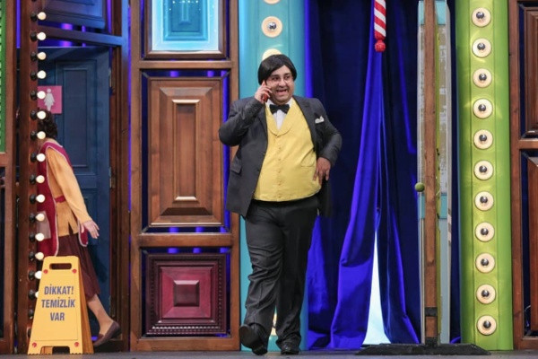 Güldür Güldür Show'un yıldızı Onur Atilla'nın yeni programın bakın - Resim: 1