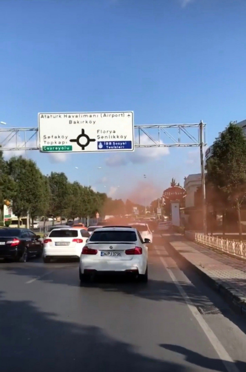 İstanbul'da magandalar dehşet yaşattı! Trafikte ateş açtılar - Resim: 2
