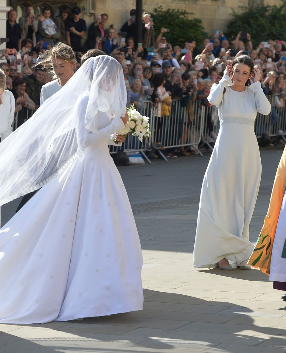 Şarkıcı Ellie Goulding prenseslere özgü bir düğünle evlendi! - Resim: 3