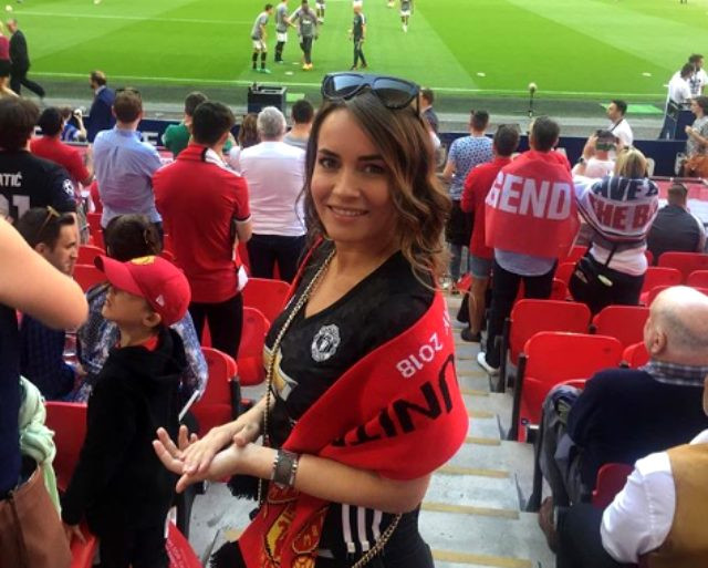 Katrina Maria yatak pozuyla Manchester United'a başarılar diledi - Resim: 3