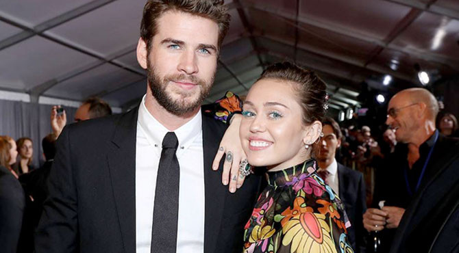 Miley Cyrus, eski eşine küvet pozuyla nispet yaptı - Resim: 4