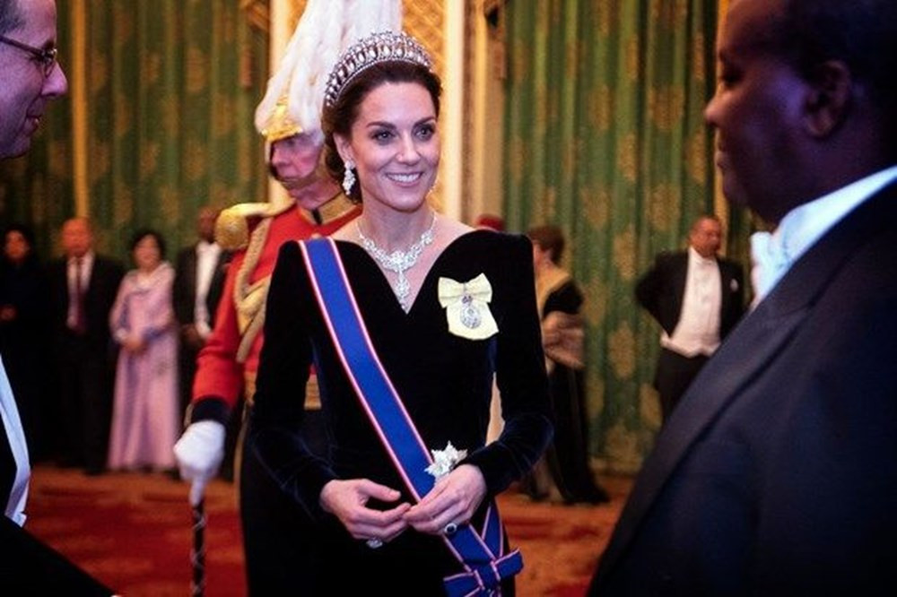 Kate Middleton’ın elbisesine kraliyet ayarı - Resim: 3
