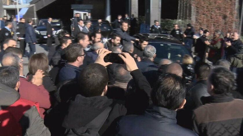 İmamoğlu Şişli Belediyesi önünde yuhalandı - Resim: 4