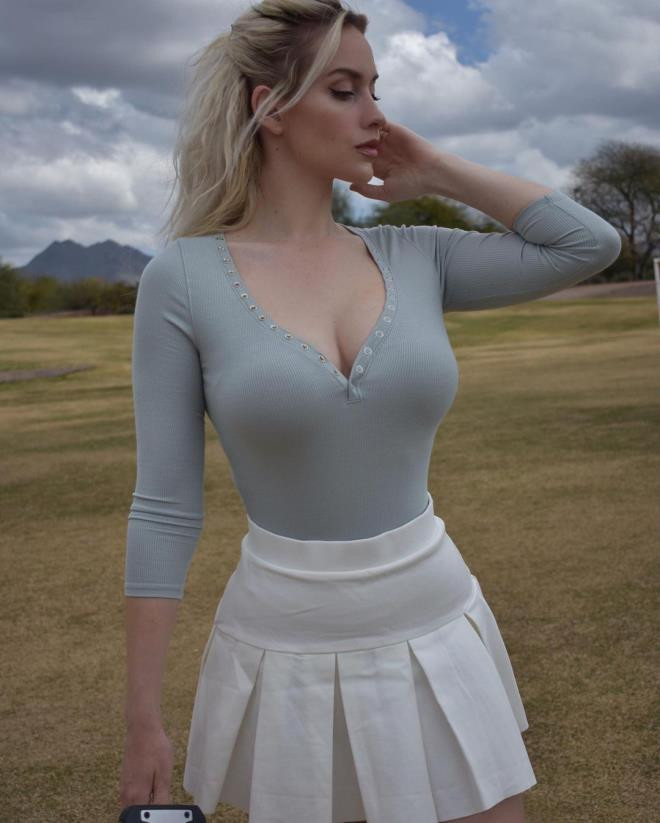 Golf perisi Paige Spiranac: Sahada iç çamaşırı giymiyorum - Resim: 1