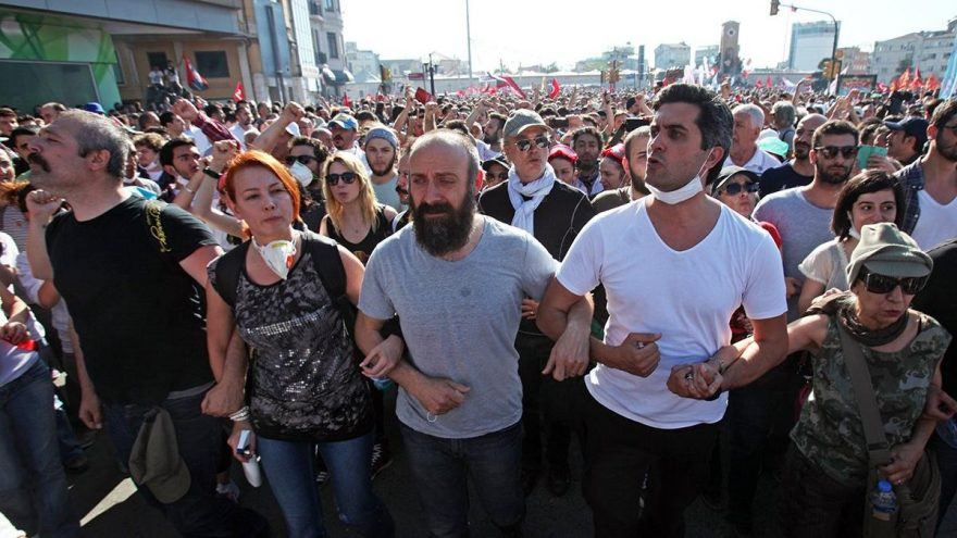 Sanatçılardan Gezi Parkı Davası’ndaki beraat kararlarıyla ilgili çarpıcı mesajlar - Resim: 1