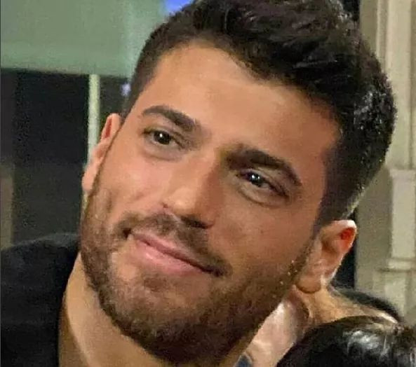 Can Yaman İtalya'da canlı yayına çıktı, reytinglerde yıktı geçti - Resim: 3