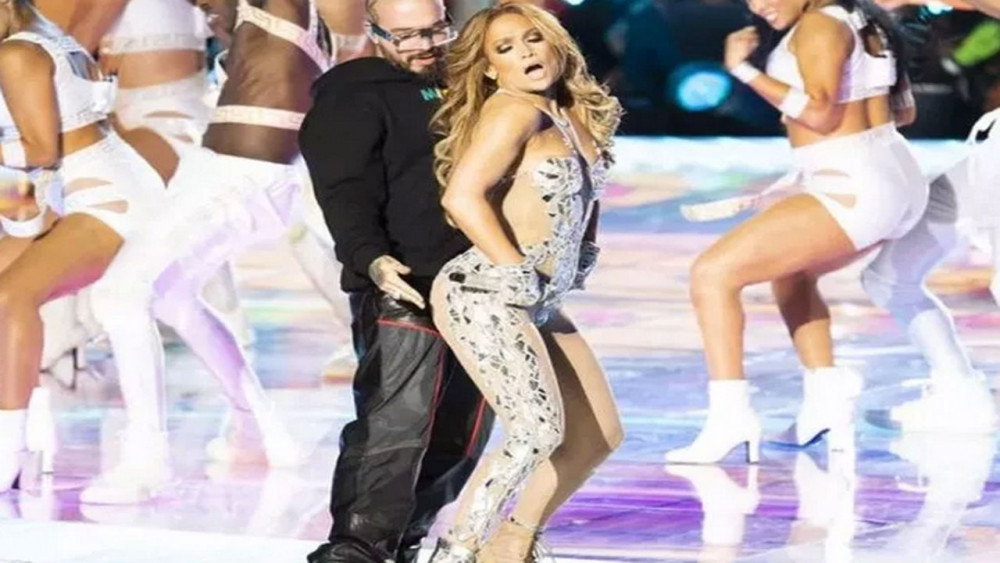 Lopez ve Shakira'nın şovlarına şikayet yağdı - Resim: 2