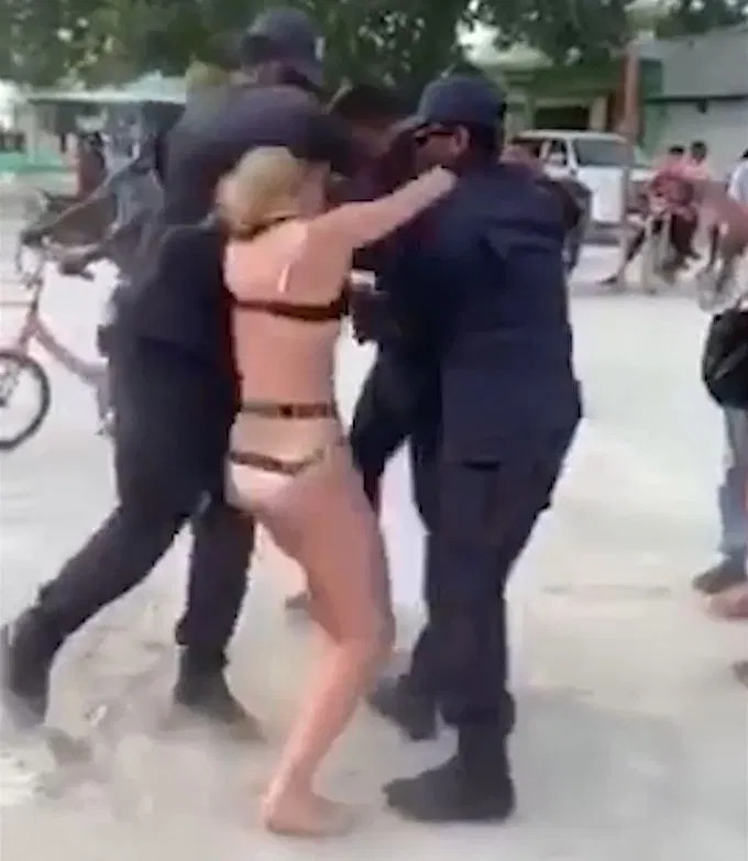 Maldivler'de genç kadın bikini giydi diye tutuklandı - Resim: 3