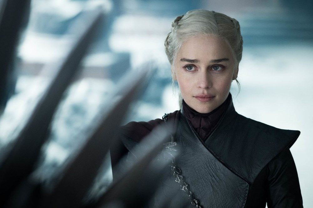 Emilia Clarke: Jon Snow'u yaptıklarıyla yüzleşirken görmemiz gerekiyordu - Resim: 1