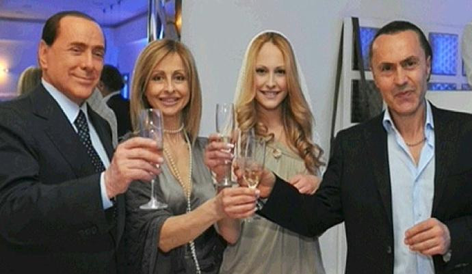 Berlusconi'nin gözdesi Noemi Letizia reality şov yıldızı oldu - Resim: 2