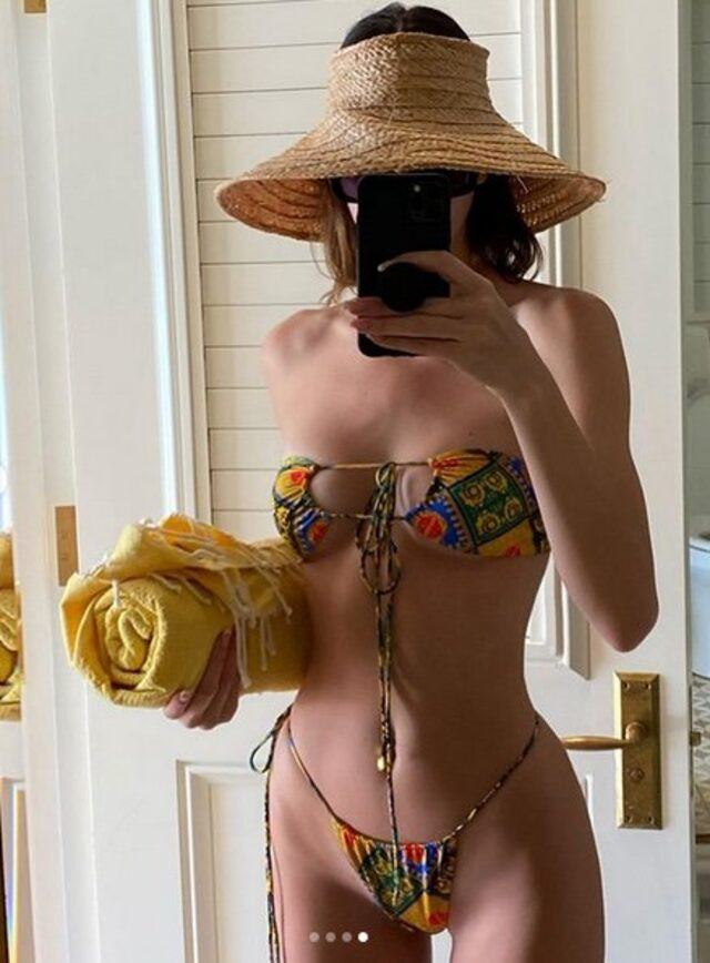 Kendall Jenner minicik bikinisiyle olay oldu - Resim: 2