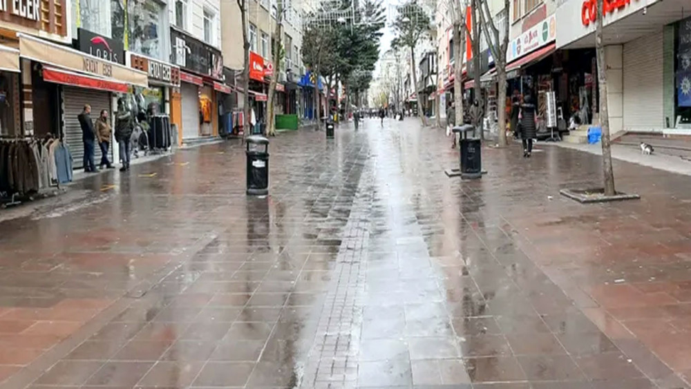 İstanbul'da koronavirüs önlemleri kapsamında yaya trafiğine kapanan cadde ve meydanlar - Resim: 2