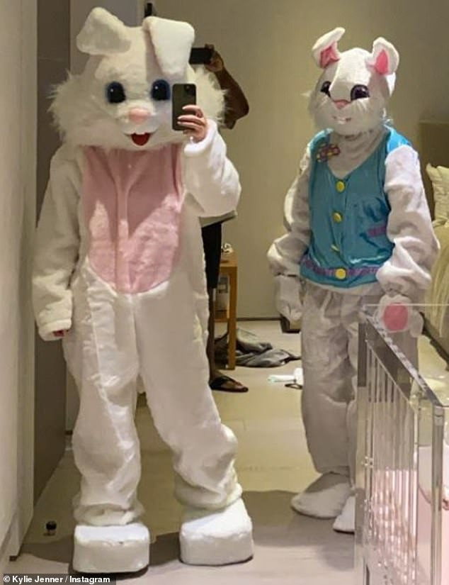 Seksi yıldız Kylie Jenner Paskalya Tavşanı oldu - Resim: 1