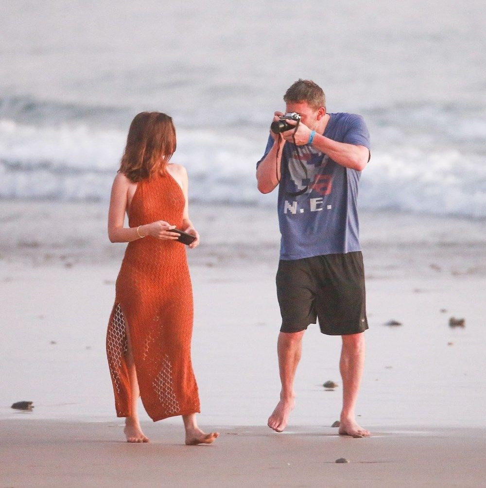 Ben Affleck yeni sevgilisi için eski eşi Jennifer Garner’dan destek alıyor - Resim: 4