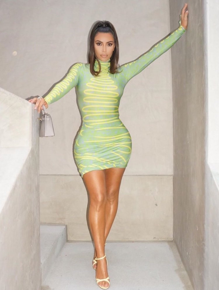 Kim Kardashian leopar iç çamaşırıyla spor yapıyor - Resim: 3