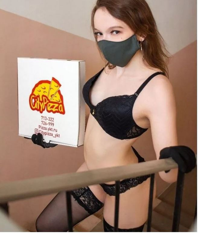 Rusya’da striptizciler pizza teslimatında çalışmaya başladı - Resim: 3