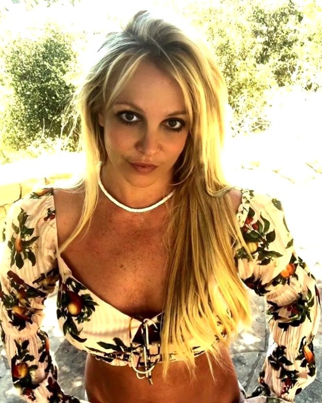 Ünlü şarkıcı Britney Spears evini yaktı! - Resim: 1