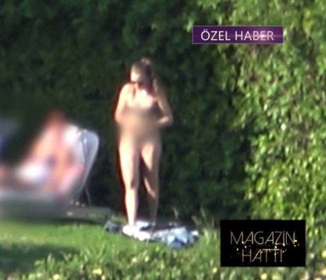 Tatil sezonunu açan Serenay Sarıkaya bikinili görüntülendi - Resim: 1