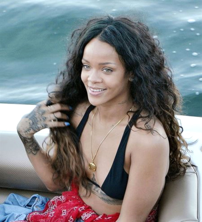 Rihanna'nın evinin kirası dudak uçuklattı - Resim: 3