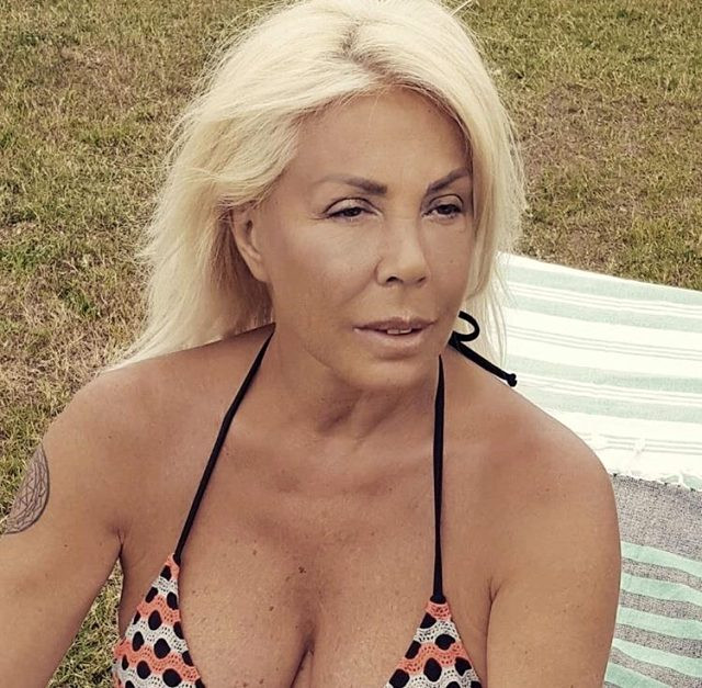 62 yaşındaki Semiha Yankı'nın bikinili pozlarına beğeni yağdı! - Resim: 2