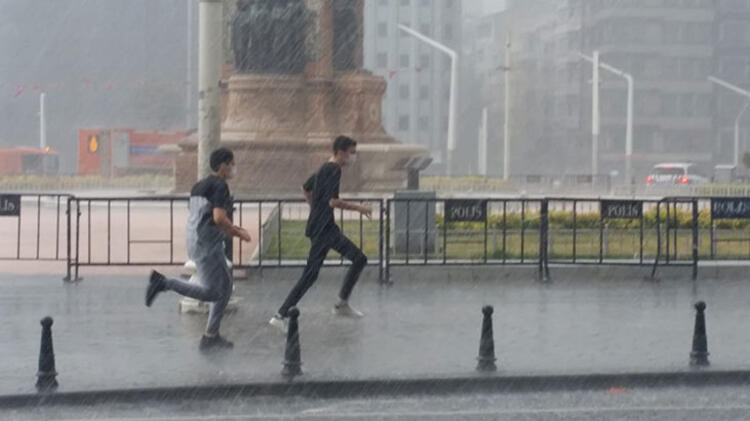 İstanbul’u süper hücre vurdu: Şiddetli Yağış ne kadar sürecek? - Resim: 4
