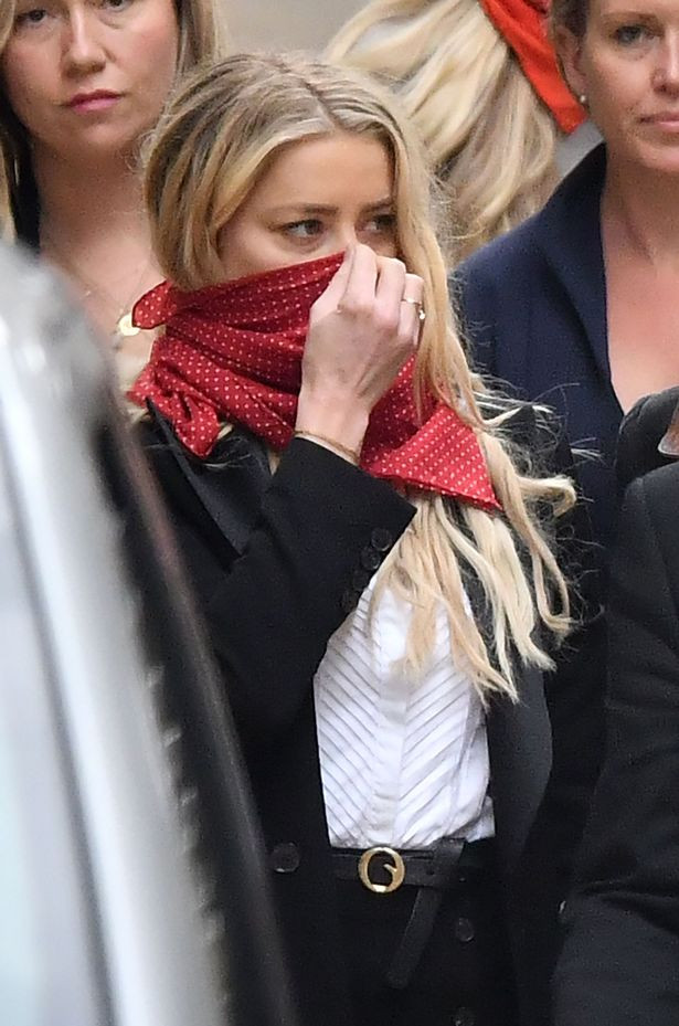 Johnny Depp Amber Heard’ün kaka fotoğrafını mahkemeye sundu - Resim: 3