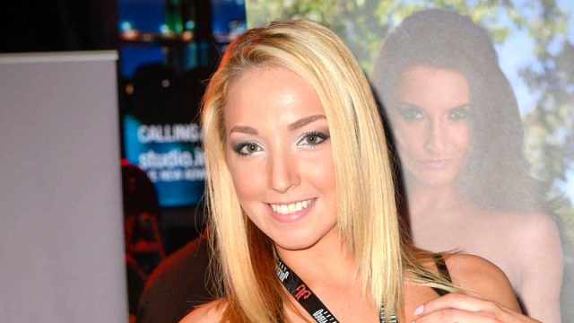 Ünlü porno yıldızı Zoe Parker evinde ölü bulundu - Resim: 1