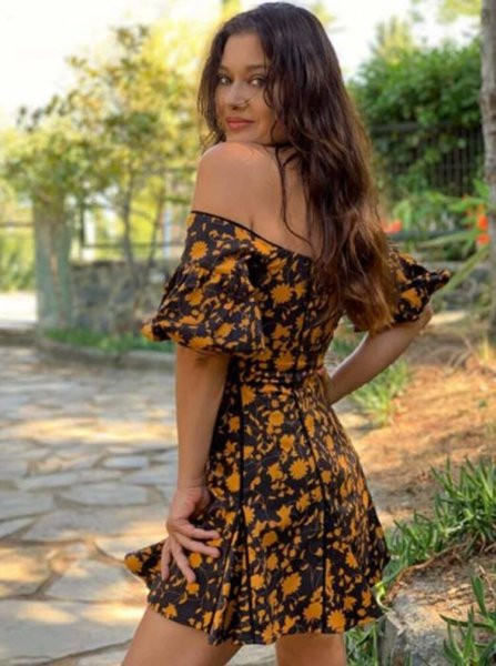 Nurgül Yeşilçay sarı elbisesiyle Instagram'ı salladı! - Resim: 4
