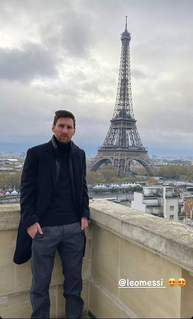 Lionel Messi Eyfel Kulesi'ne Karşı Verdiği Pozla Dile Düştü - Resim: 2