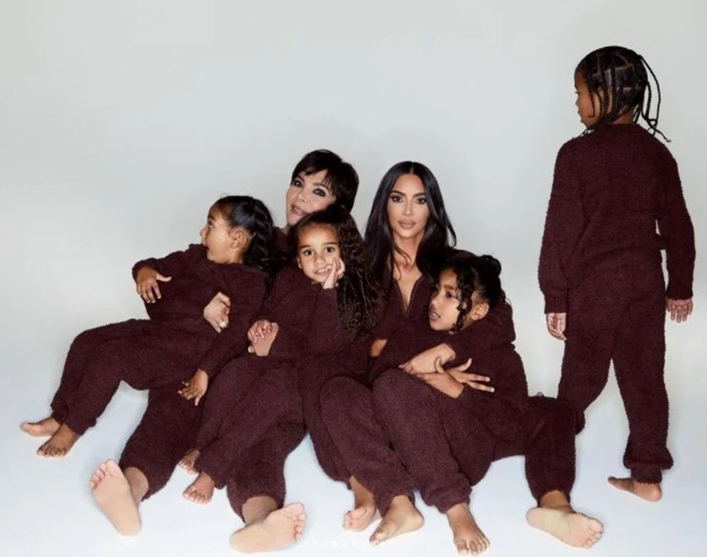 Kim Kardashian Ve Ailesinden Noel Kutlaması - Resim: 1