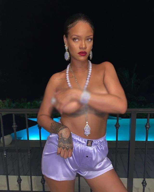 Rihanna'dan Üstsüz Pozlar: Bu Gece İç Çamaşırı Giymeyeceksin.. - Resim: 3