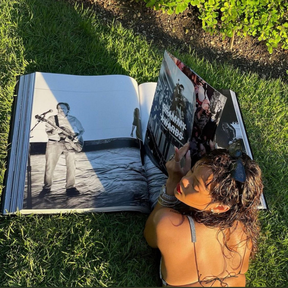 Rihanna'nın Sadece 500 Adet Basılan Albümü The Rihanna Book: Queen Size - Resim: 3