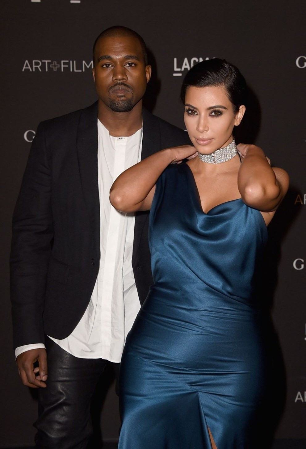 Kanye West, Kim Kardashian'ın Mücevherlerini Satmaya Çalışıyor - Resim: 3